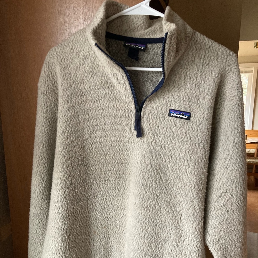 Patagonia Woolyester Fleece Pullover, Oat Heather color, Men’s Large

MSRP $139
